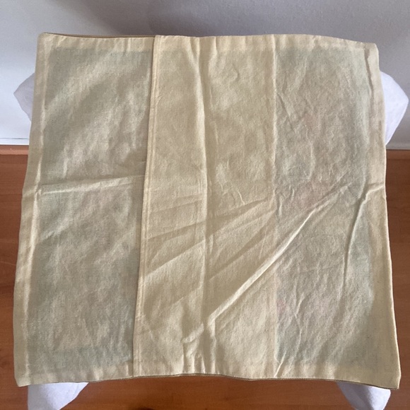 Beautiful Handmade Pillow Case from Guatemala - Picture 2 of 3